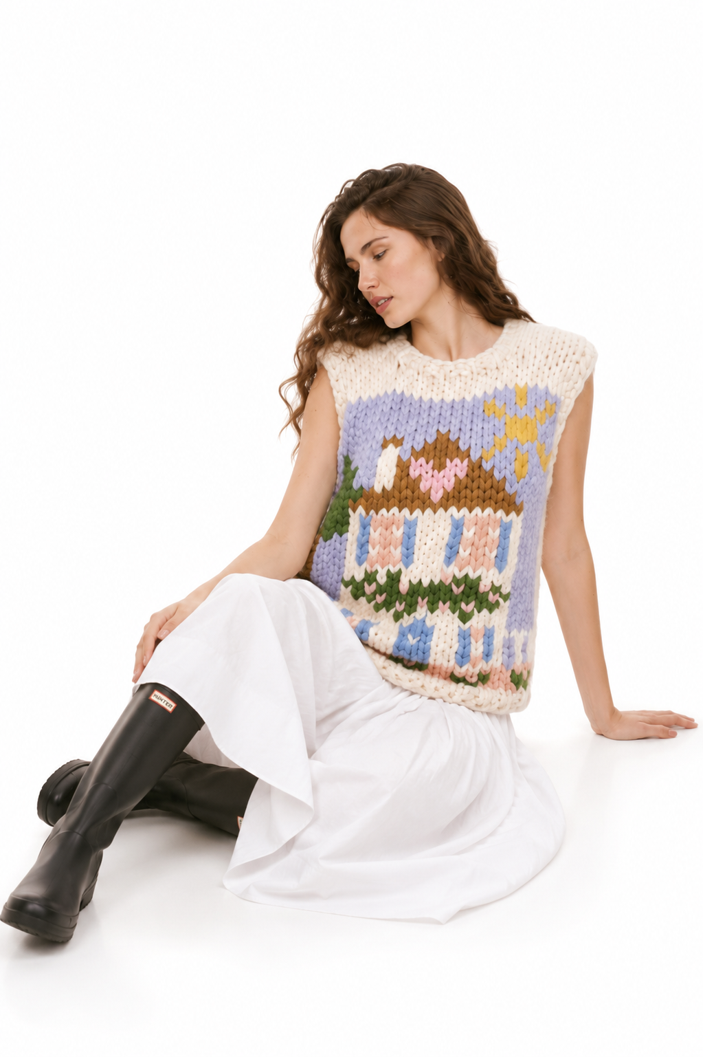 Klarza white chunky knit vest with house graphic – additional view 1