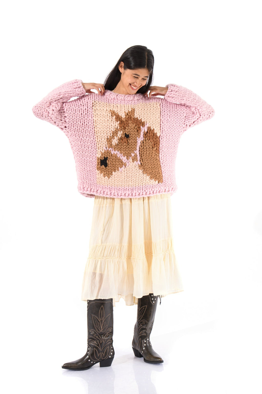 Klarza pink chunky knit sweater with horse graphic – additional view 1