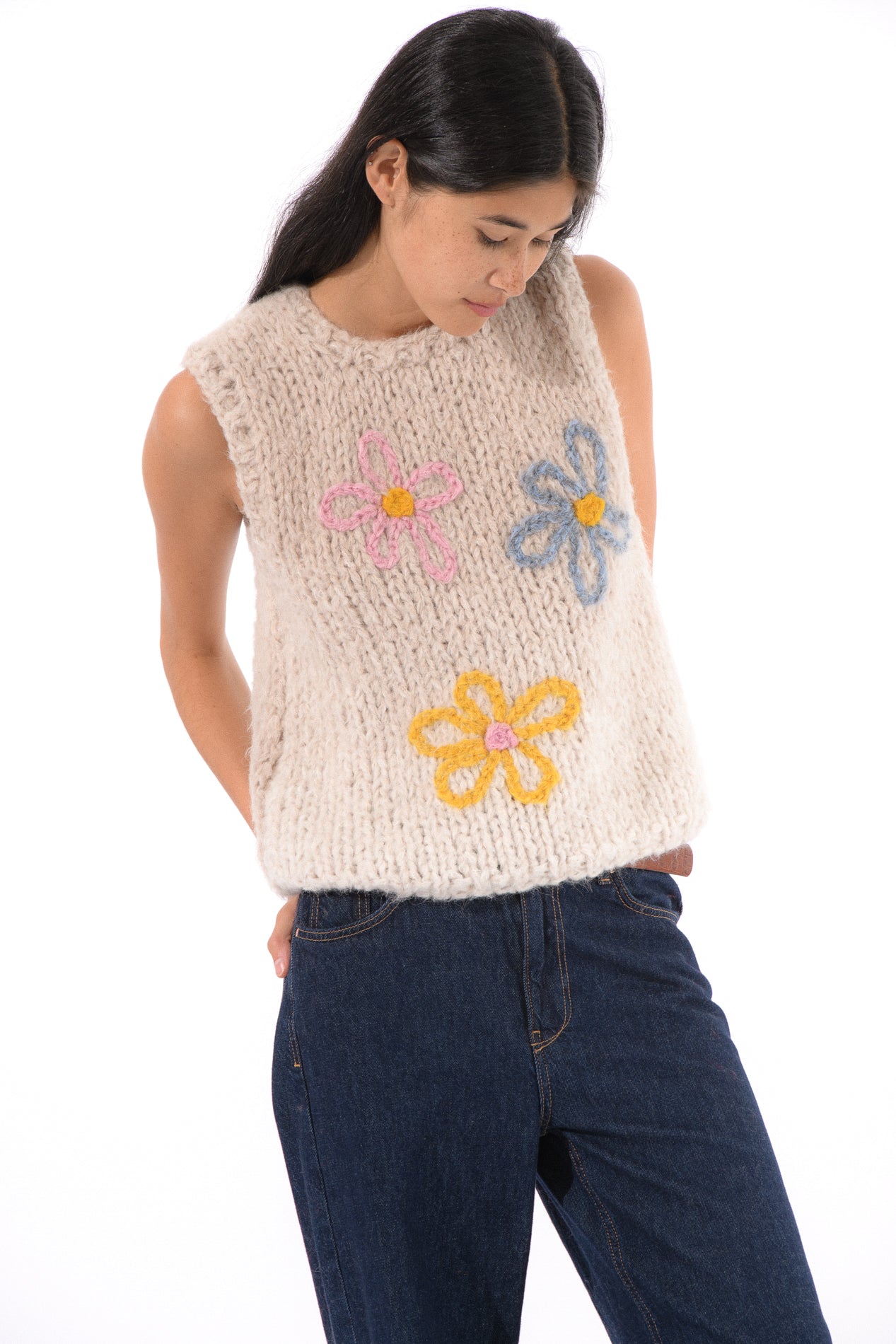 Klarza beige fluffy knit vest with daisy embroidery – additional view 3