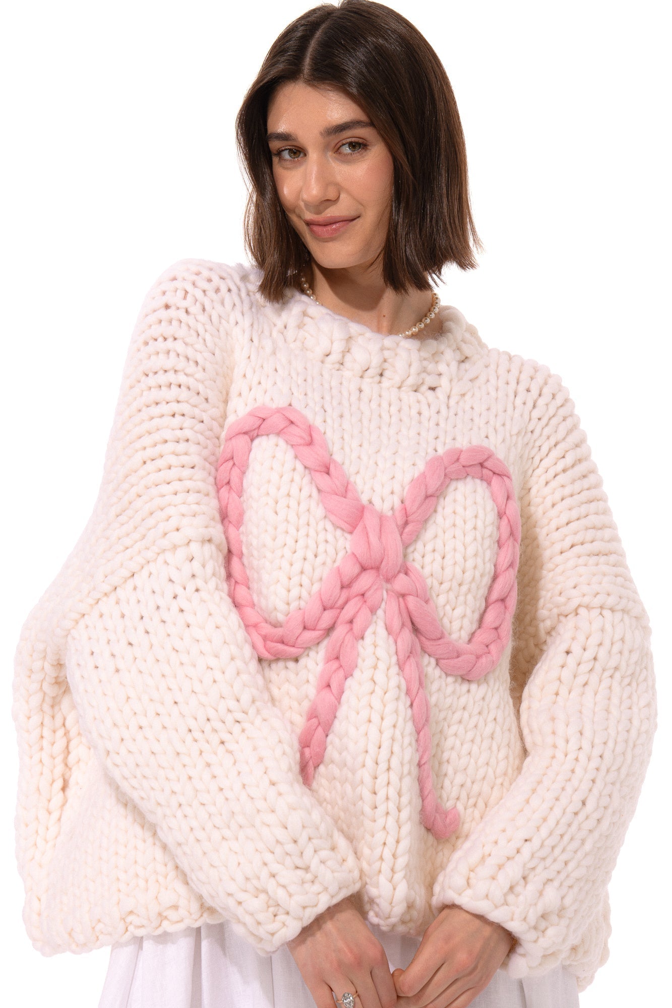 Klarza cream chunky knit sweater with pink bow – additional view 2