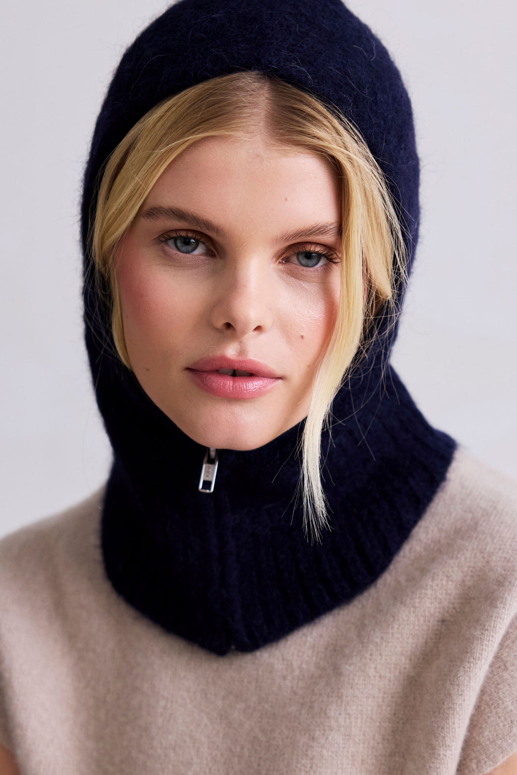 Klarza navy alpaca zip balaclava – additional view 4