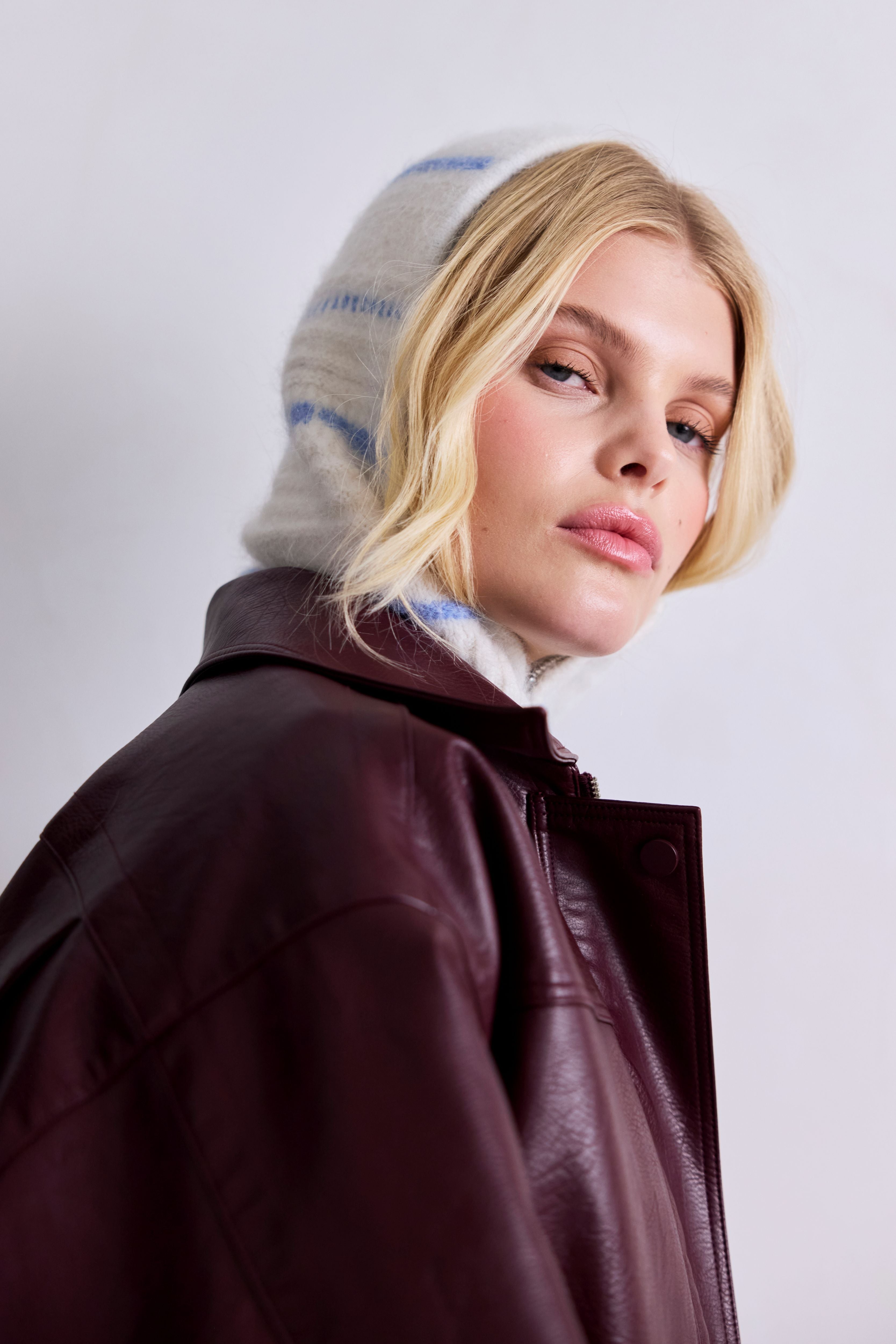 Klarza white alpaca zip balaclava – additional view 5